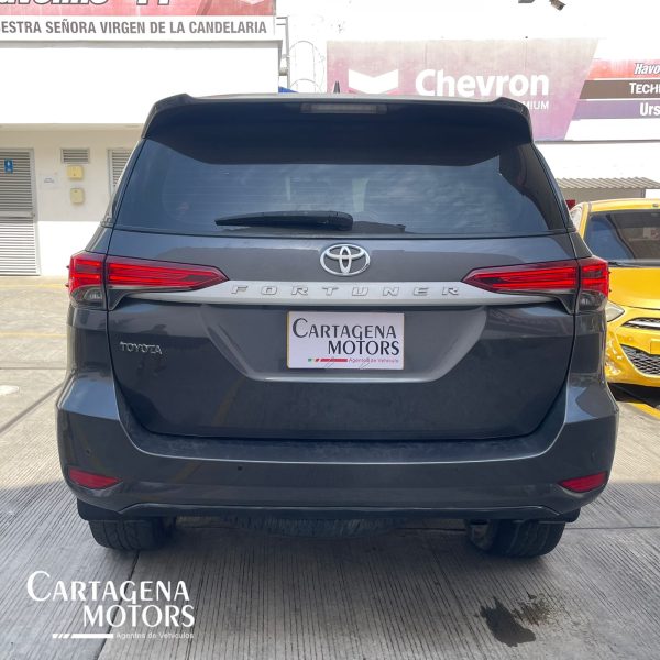 TOYOTA FORTUNER STREET DIÉSEL 2019