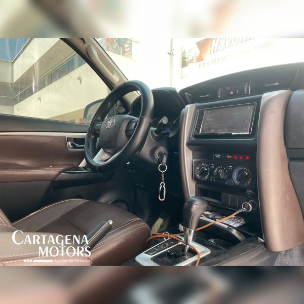 TOYOTA FORTUNER STREET DIÉSEL 2019