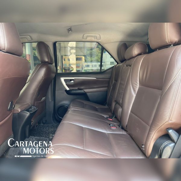 TOYOTA FORTUNER STREET DIÉSEL 2019