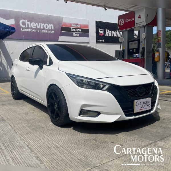 NISSAN VERSA EXCLUSIVE 2022