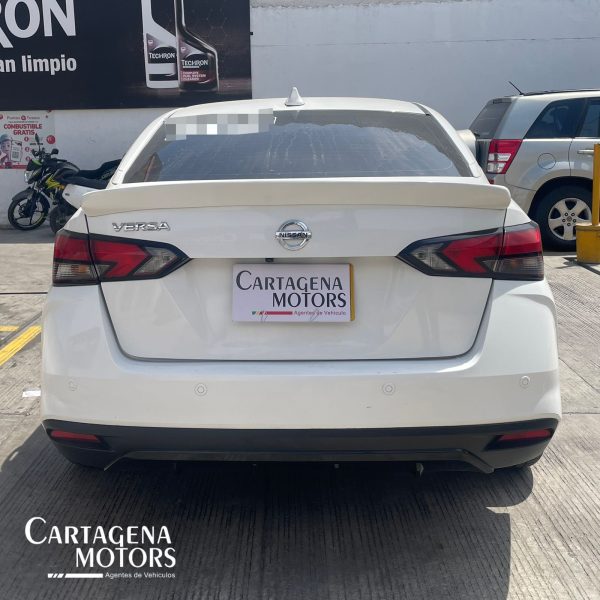 NISSAN VERSA EXCLUSIVE 2022