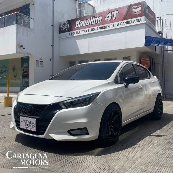 NISSAN VERSA EXCLUSIVE 2022