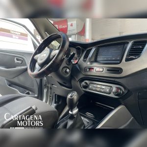 KIA CARENS SUV EX 2015