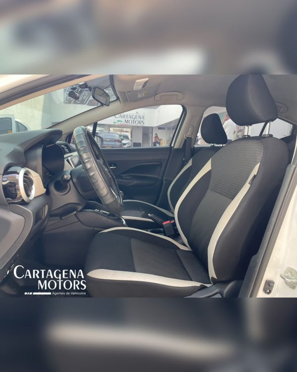 NISSAN VERSA ADVANCE 2023