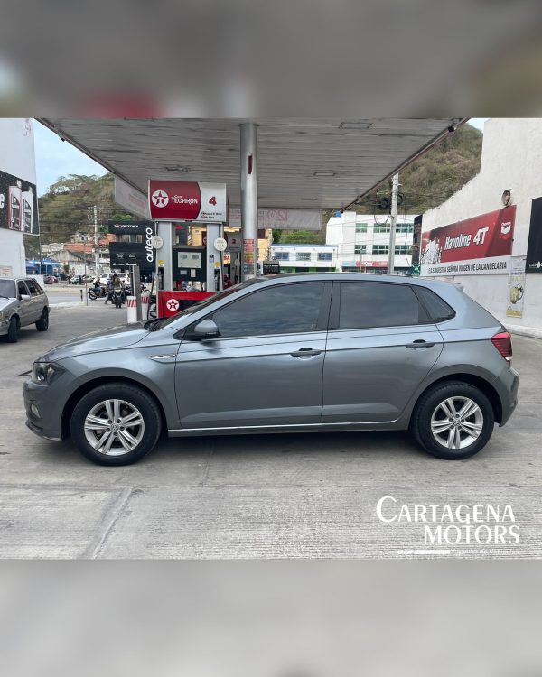 VOLKSWAGEN POLO COMFORTLINE 2022