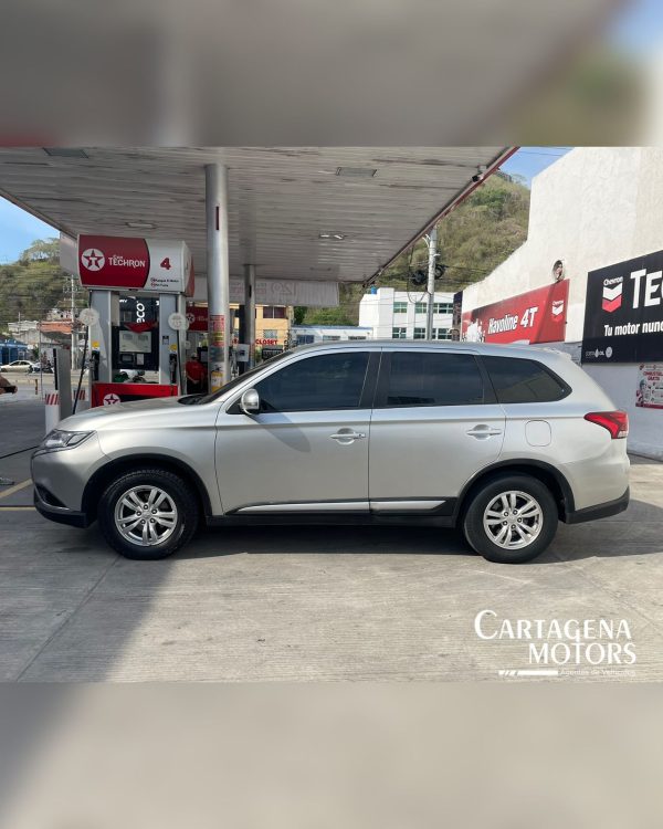 MITSUBISHI OUTLANDER KAITEKI FULL TP 2021