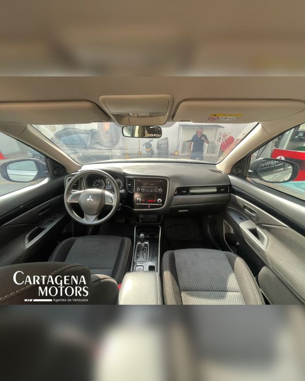 MITSUBISHI OUTLANDER KAITEKI FULL TP 2021
