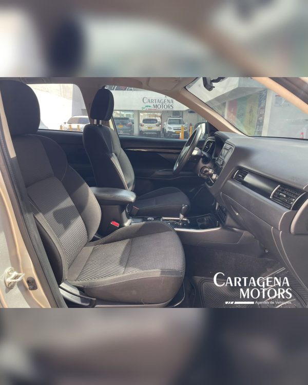 MITSUBISHI OUTLANDER KAITEKI FULL TP 2021