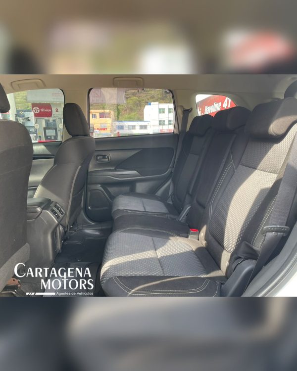 MITSUBISHI OUTLANDER KAITEKI FULL TP 2021