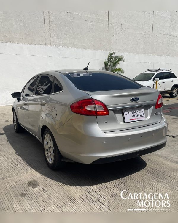 FORD FIESTA SE 2011
