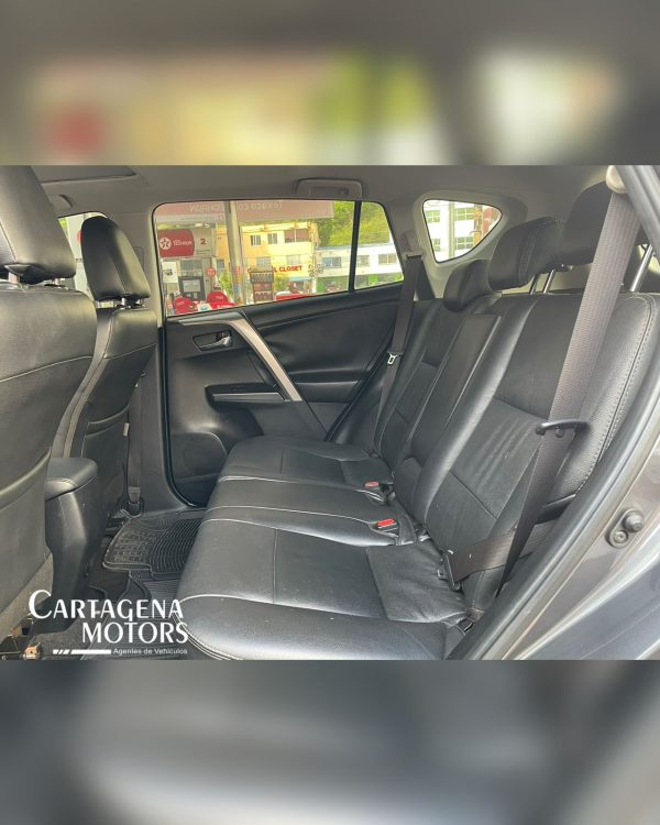 TOYOTA RAV 4 STREET 2018