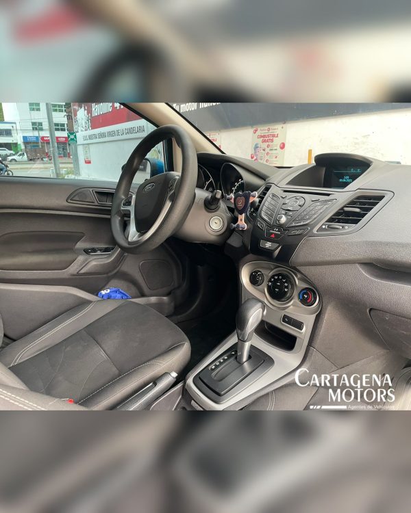 FORD FIESTA SE 2017