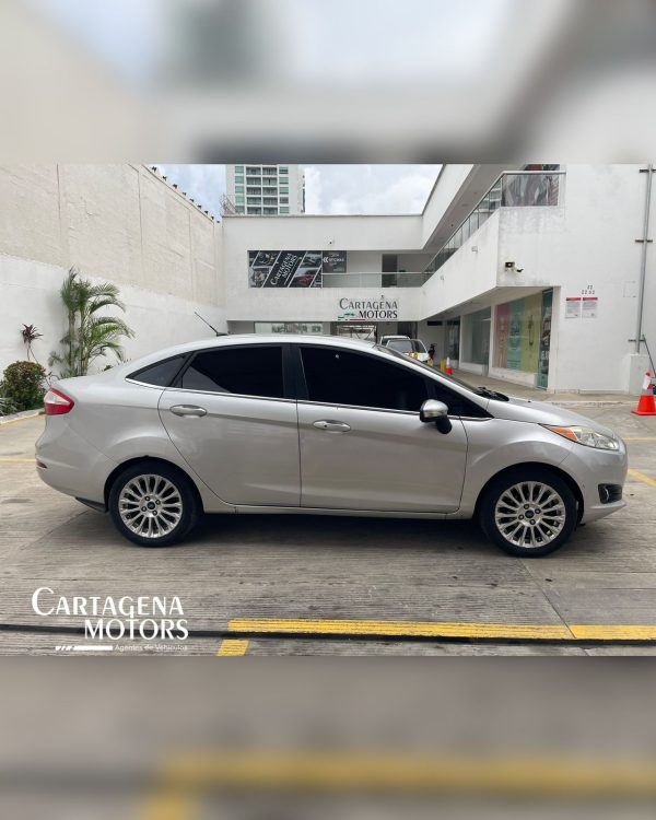 FORD FIESTA SPORTBACK TITANIUM 2016
