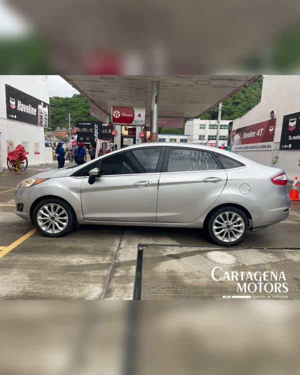 FORD FIESTA TITANIUM 2018