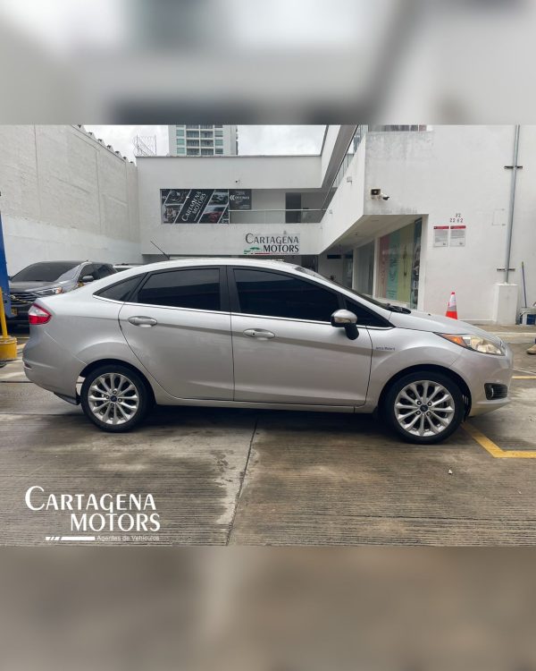 FORD FIESTA TITANIUM 2018