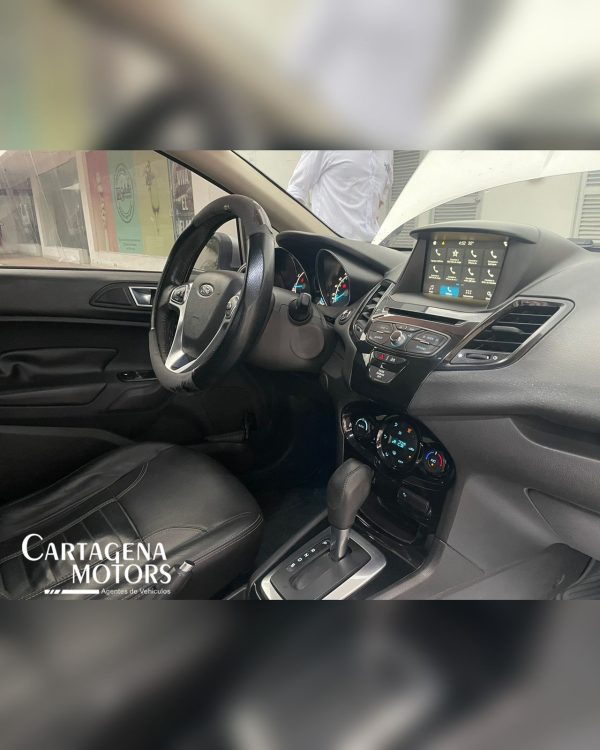 FORD FIESTA TITANIUM 2018