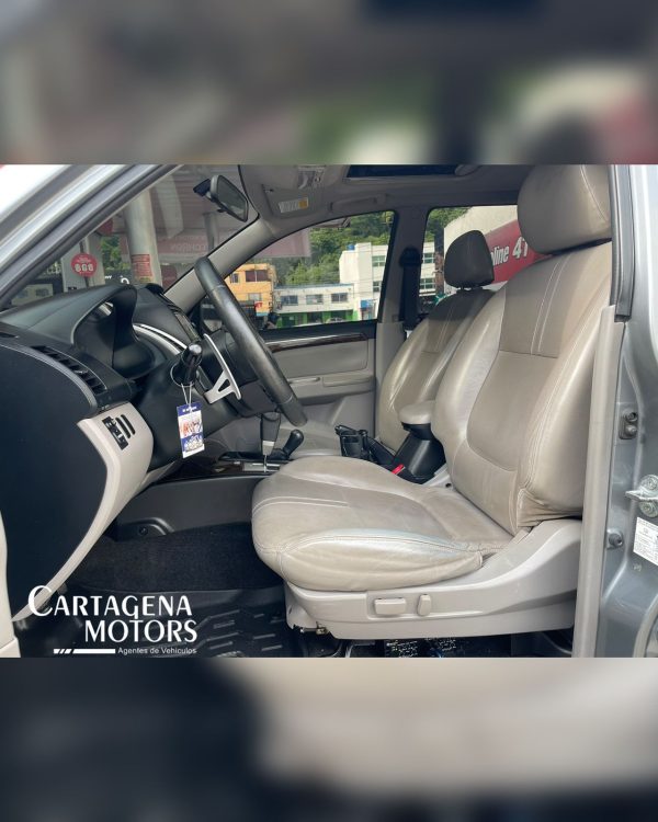MITSUBISHI NATIVA DIESEL 2016