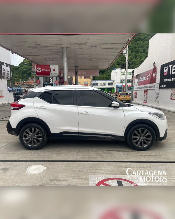 NISSAN KICKS EXCLUSIVE 2021