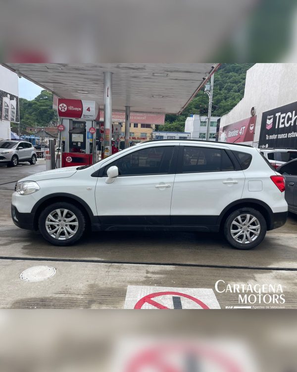SUZUKI SCROSS 2WD AT 2022